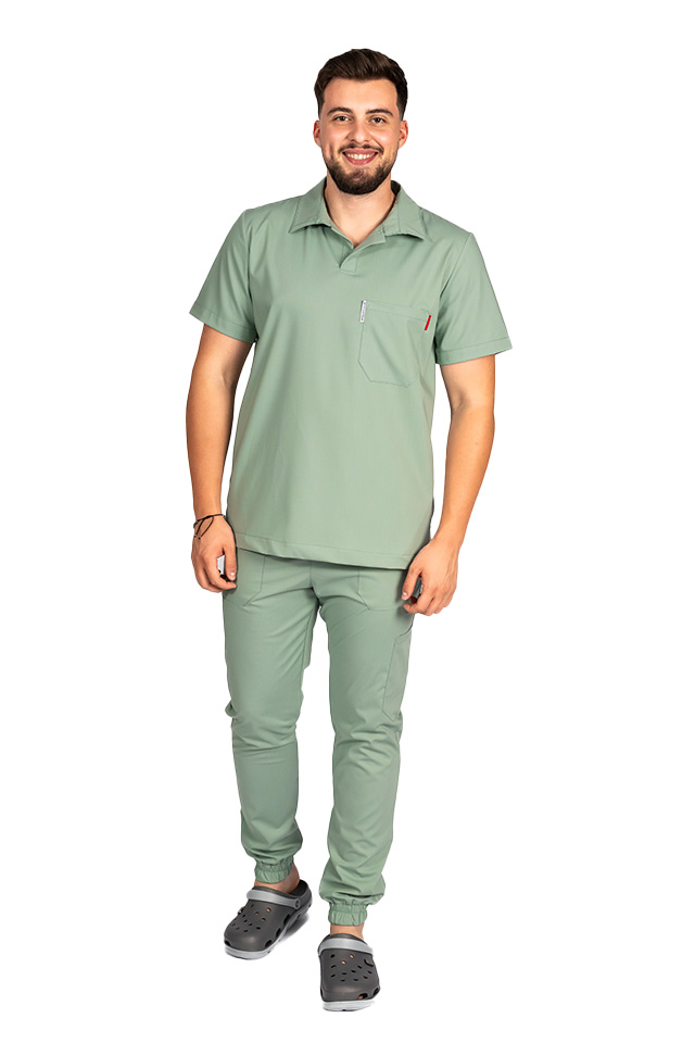 Tuta medica da uomo in polo elasticizzata color oliva, con camicetta con scollo a V e pantaloni jogger, con coulisse ed elastico