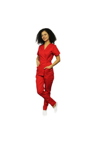 Tuta medica rossa con camicetta kimono e pantaloni con elastico
