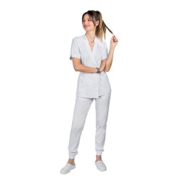 Tuta medica elasticizzata bianca, con camicetta kimono e pantaloni jogger